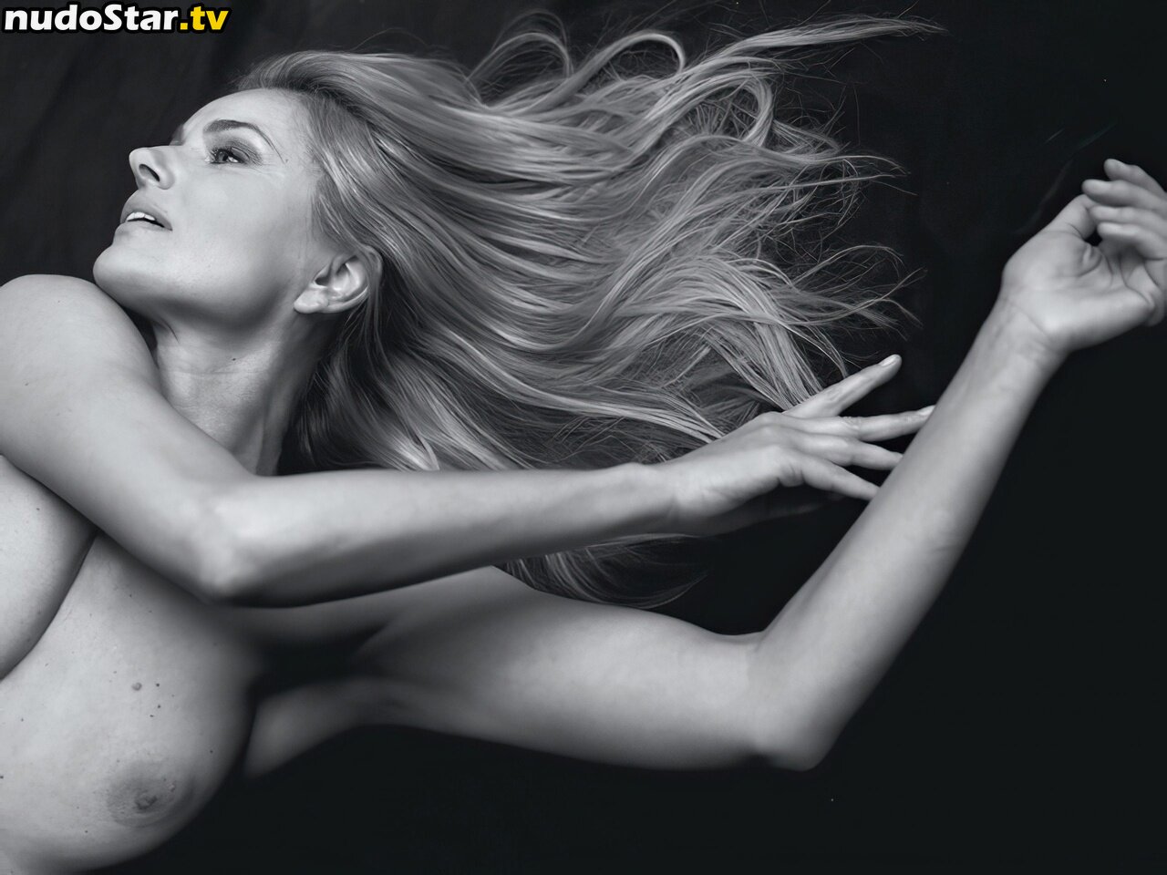 Paulina Porizkova / paulinaporizkov Nude OnlyFans Leaked Photo #1