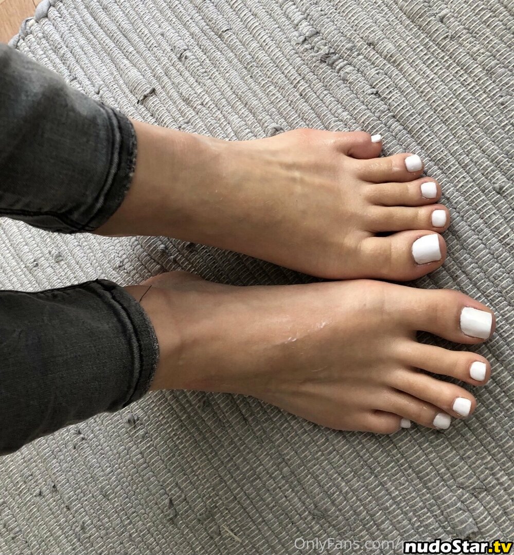 perfectteenfeet Nude OnlyFans Leaked Photo #1