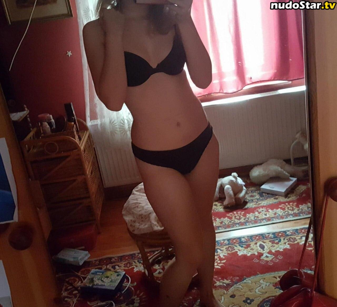 amator_csajok / f.lillaa / petratimea Nude OnlyFans Leaked Photo #491