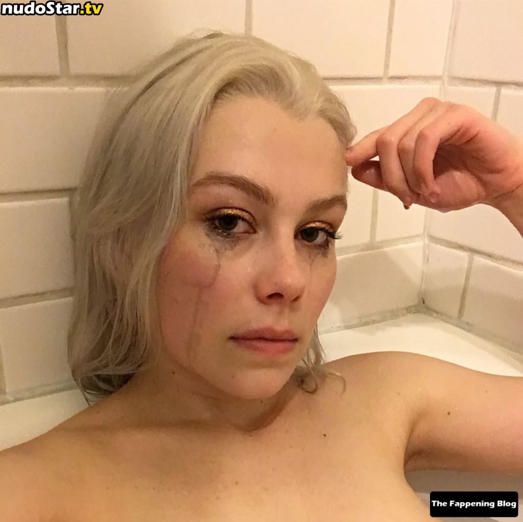 Musician / Phoebe Bridgers / https: / peachslobbler / phoebebridgers Nude OnlyFans Leaked Photo #22