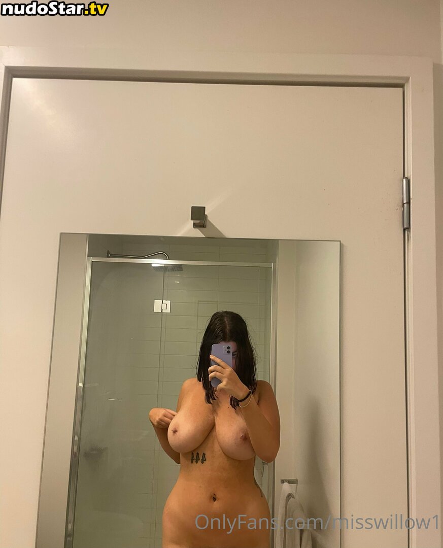 Phoebewillow / misswillow1 / phoebe.willow Nude OnlyFans Leaked Photo #9