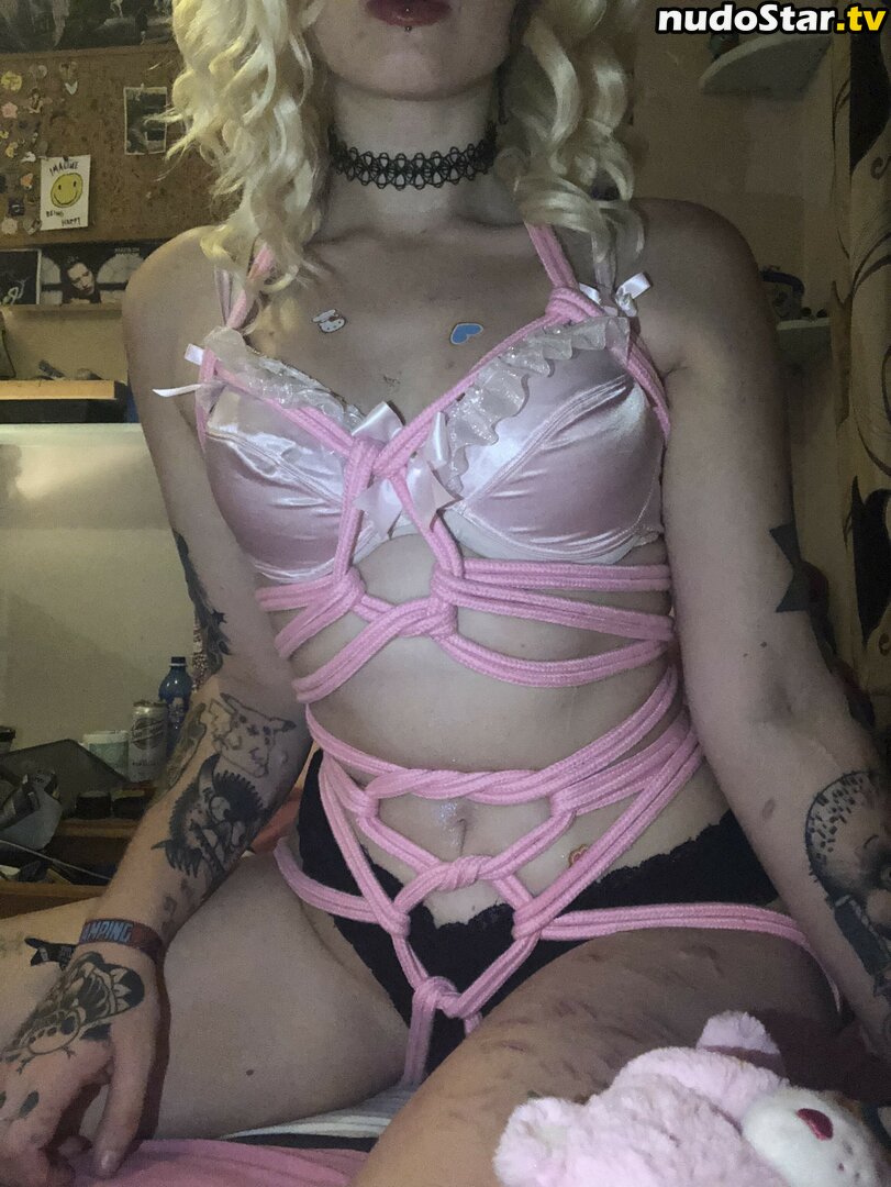 Piaisevil / https: Nude OnlyFans Leaked Photo #3