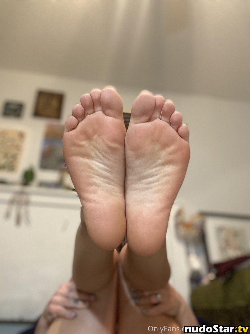 _queensfeet_ / piperscutefeet Nude OnlyFans Leaked Photo #18