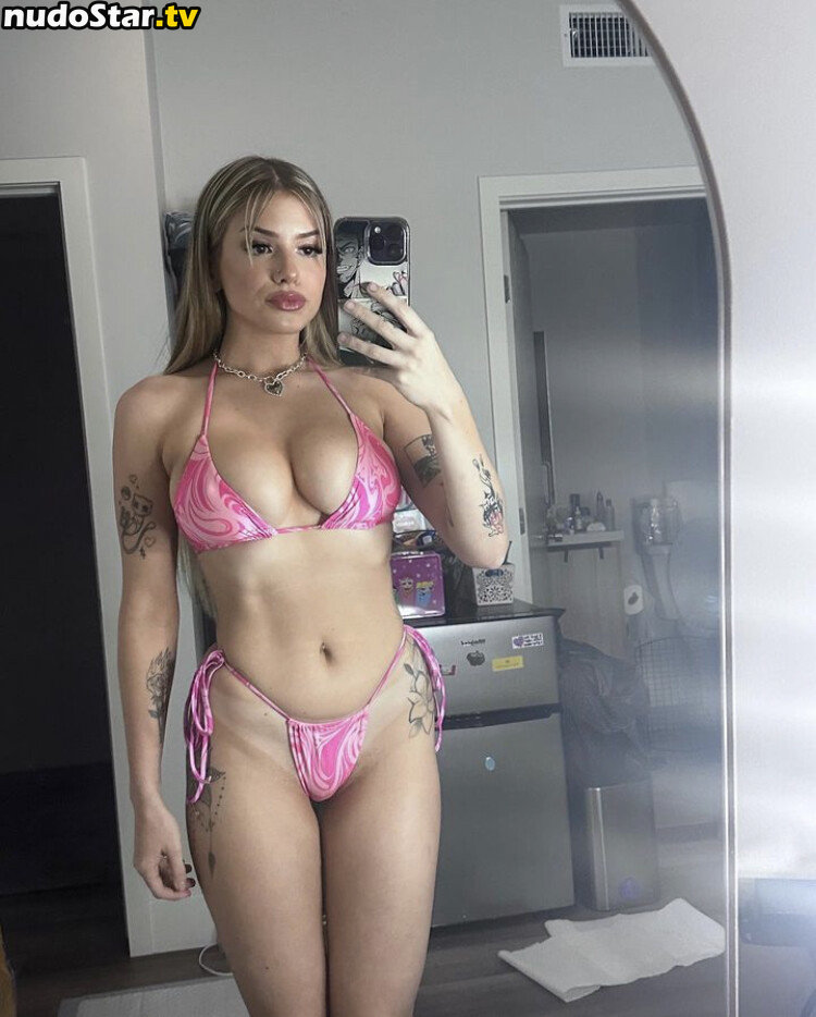 Paige Porter / ninatheweenipoo / poponthechugs / popsm0kes Nude OnlyFans Leaked Photo #6