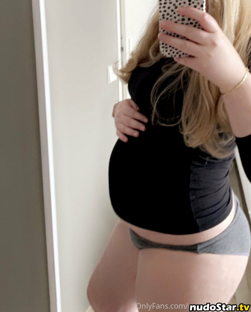 pregnant.german Nude OnlyFans Leaked Photo #5