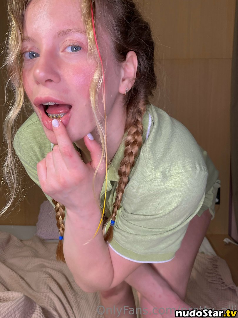 beautiful_ellie / petite_elli / pretty_elli Nude OnlyFans Leaked Photo #2