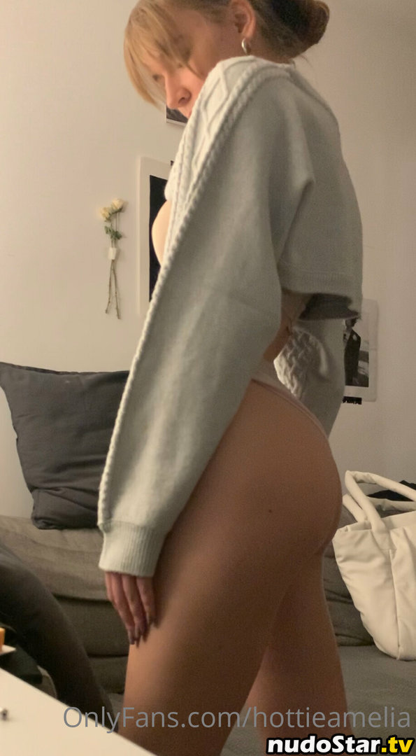 amelia.holliday1 / privateamelia Nude OnlyFans Leaked Photo #11