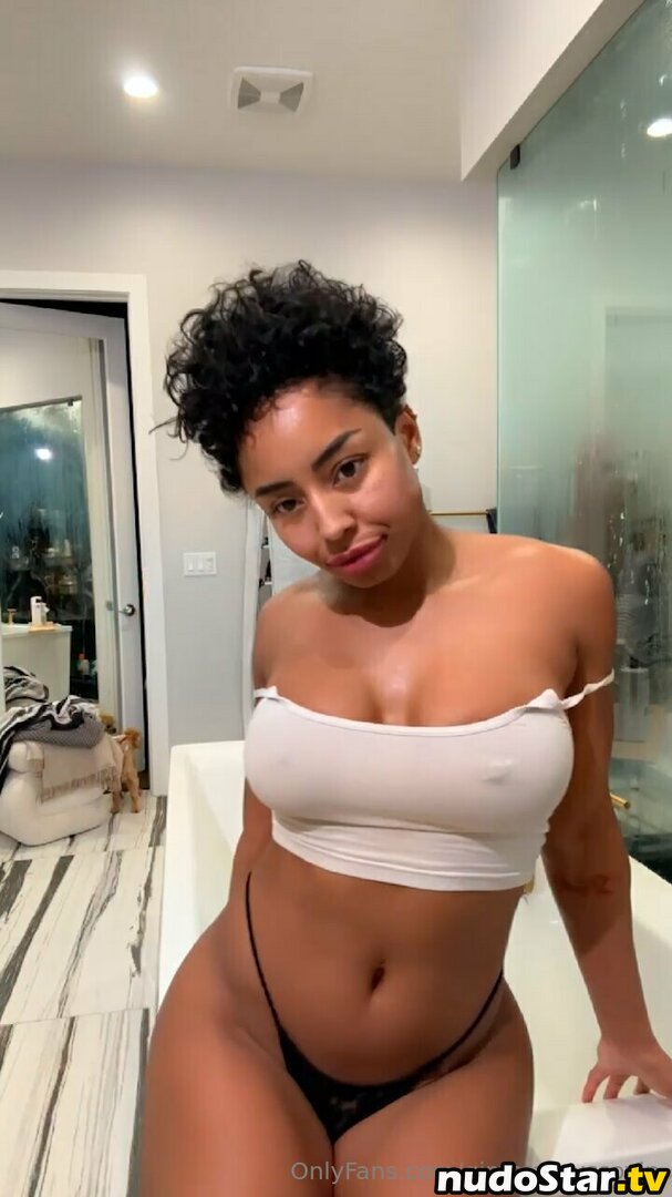 Qimmah Russo / qflex_4life / qimmahrusso Nude OnlyFans Leaked Photo #2336