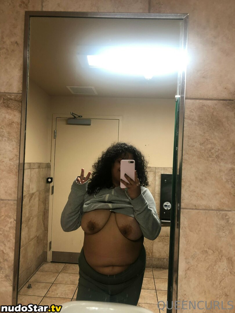 QueenCurls / queencurlsofficial / satanicurls Nude OnlyFans Leaked Photo #45
