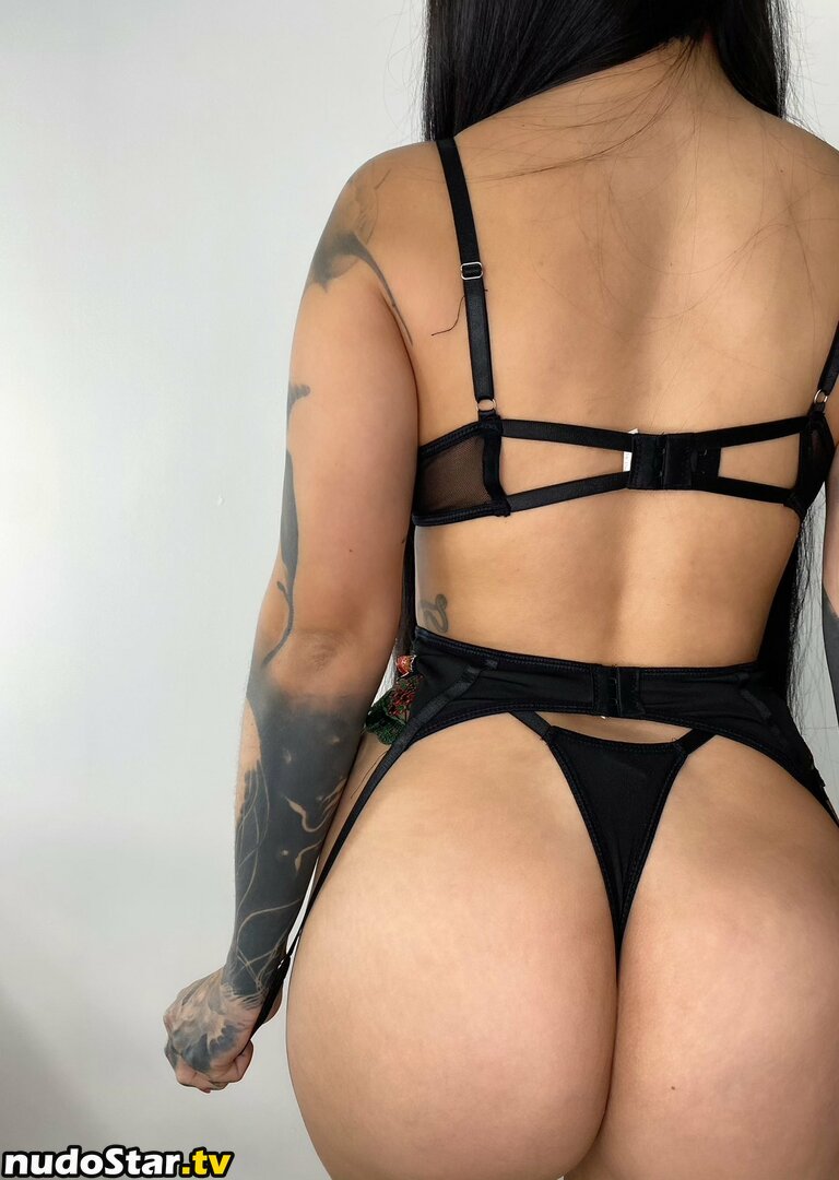 Redsmoothie / __redsmoothie__ Nude OnlyFans Leaked Photo #9