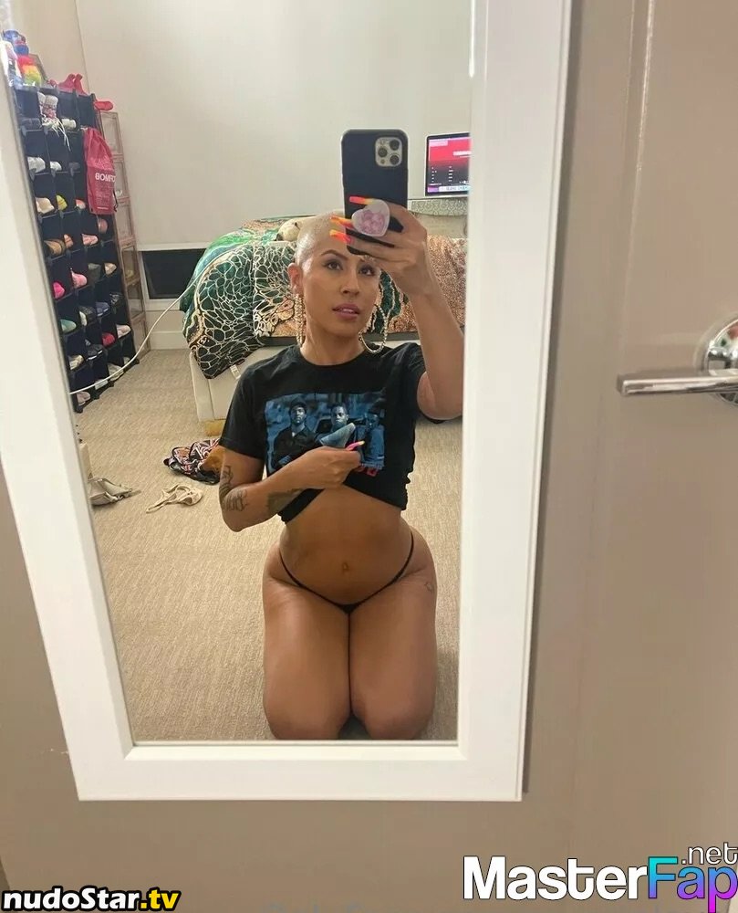 Reverielove Nude OnlyFans Leaked Photo #1