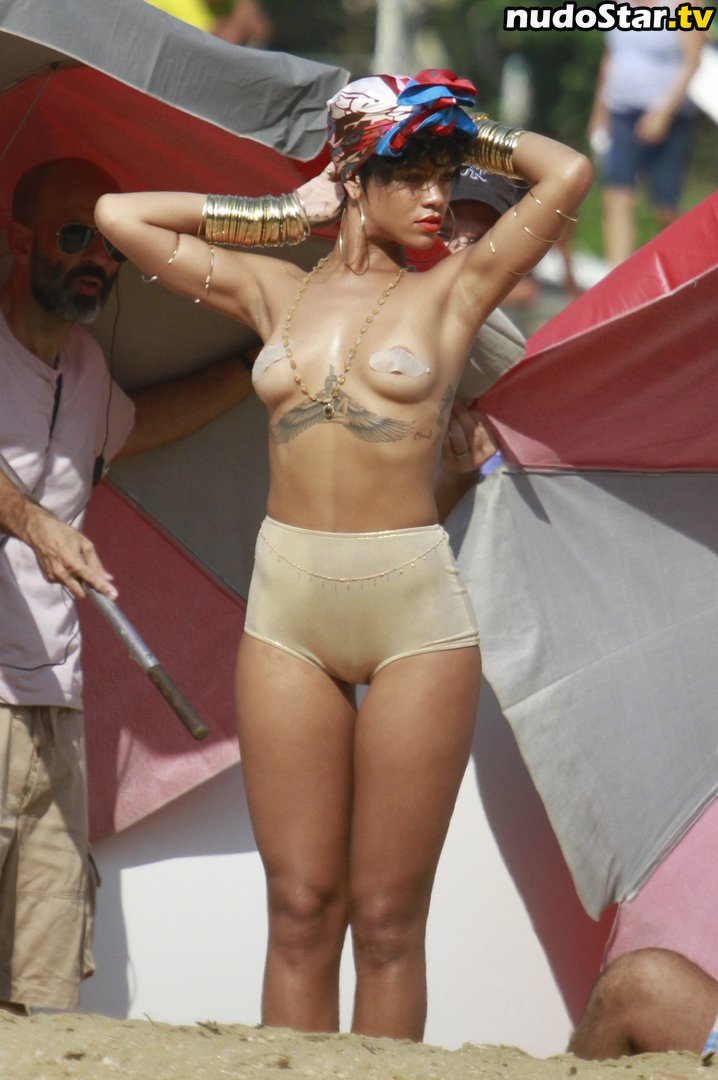 Rihanna / badgalriri Nude OnlyFans Leaked Photo #105