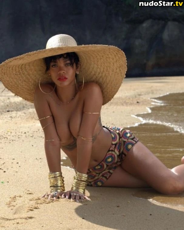 Rihanna / badgalriri Nude OnlyFans Leaked Photo #214