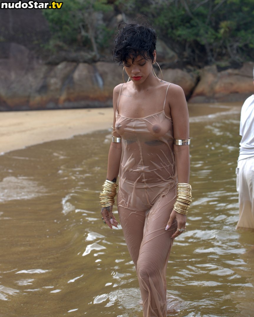 Rihanna / badgalriri Nude OnlyFans Leaked Photo #250