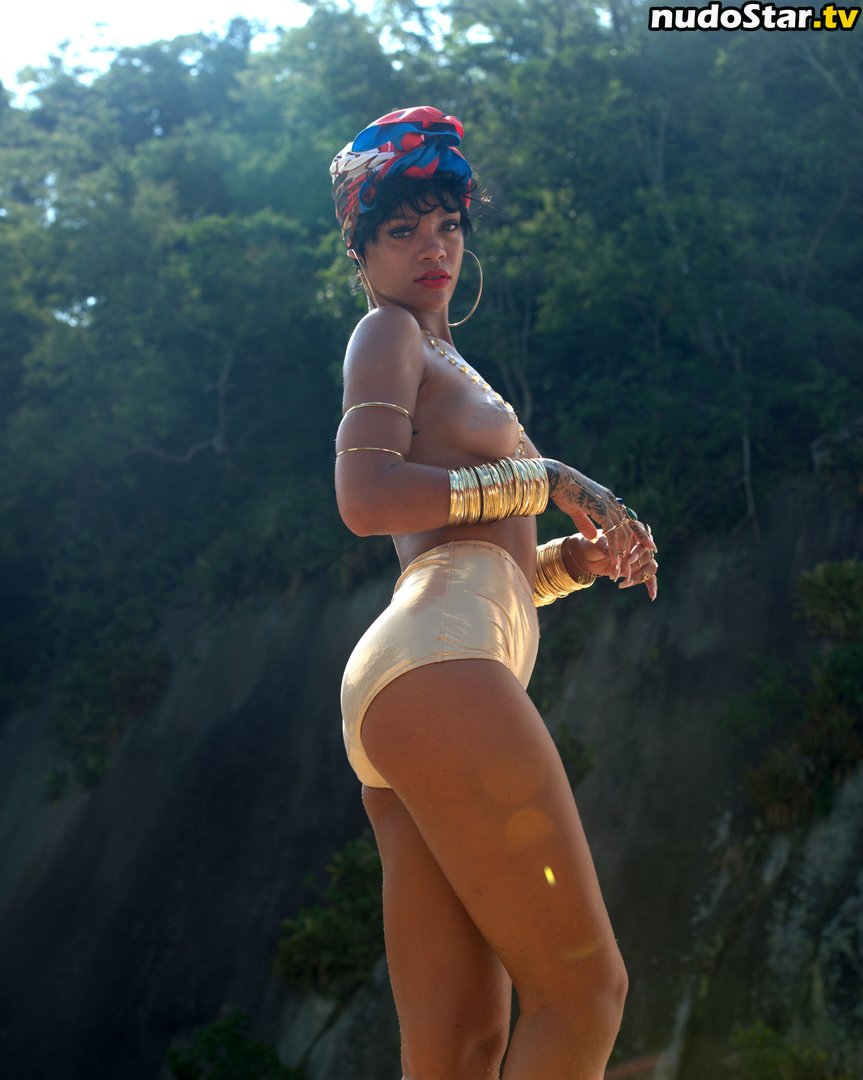 Rihanna / badgalriri Nude OnlyFans Leaked Photo #257