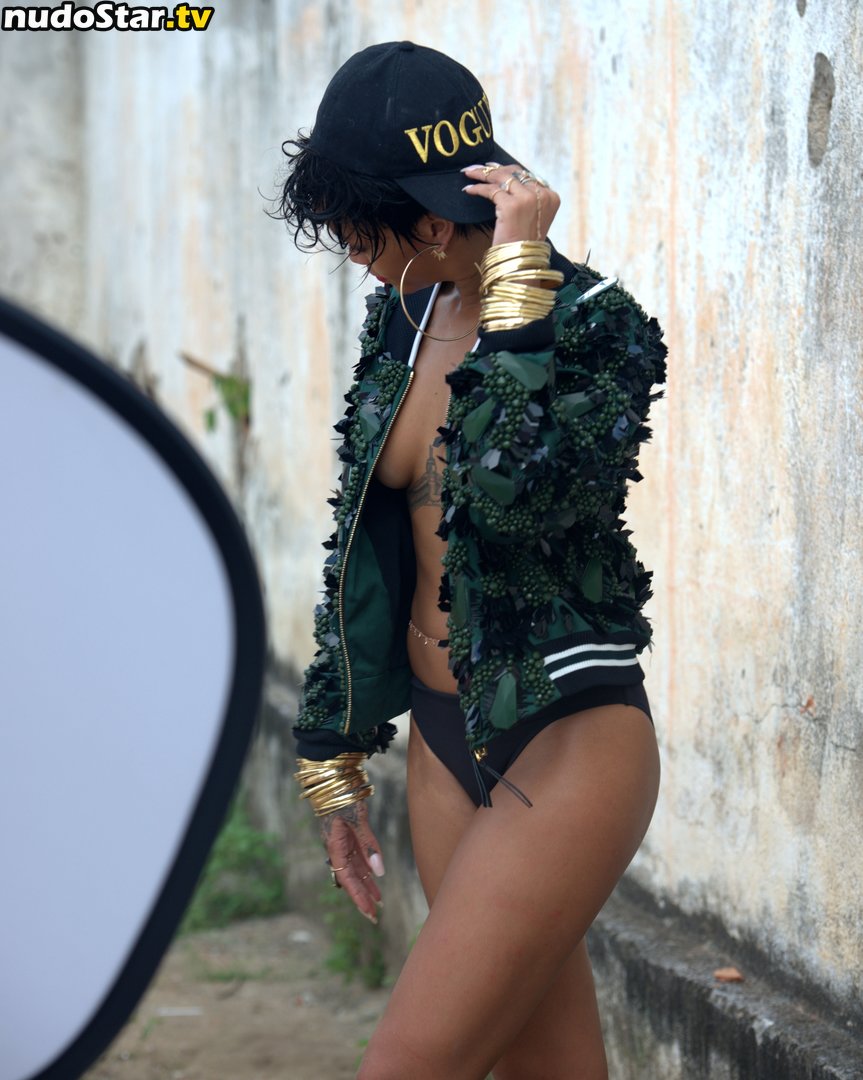 Rihanna / badgalriri Nude OnlyFans Leaked Photo #283