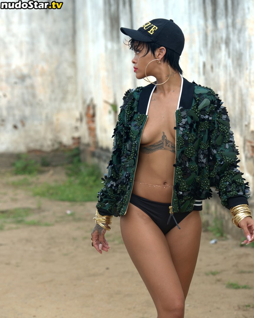 Rihanna / badgalriri Nude OnlyFans Leaked Photo #287