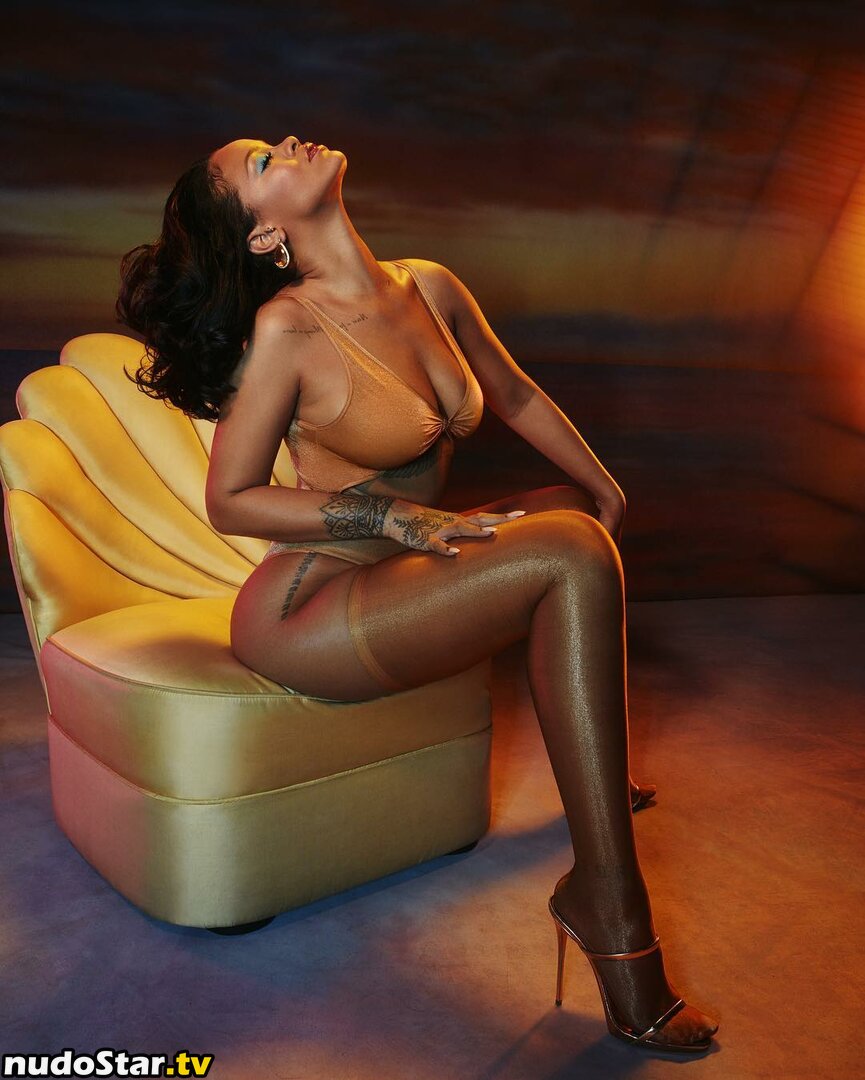 Rihanna / badgalriri Nude OnlyFans Leaked Photo #431
