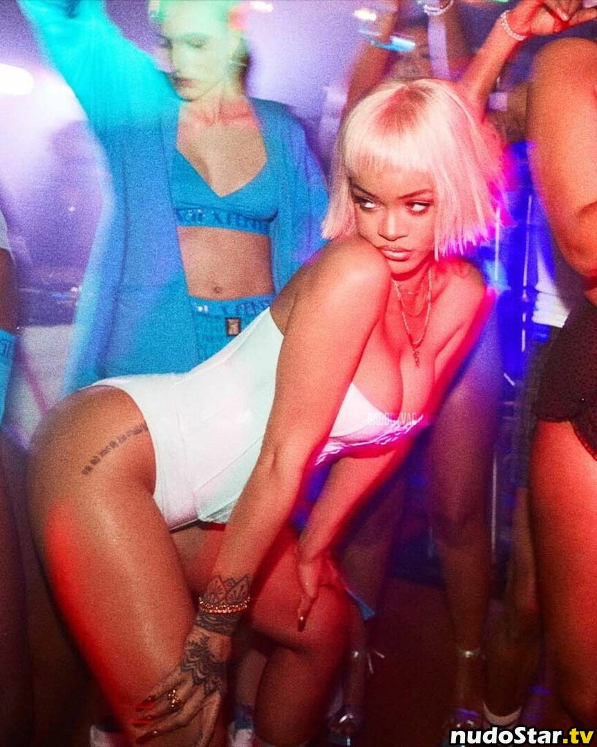 Rihanna / badgalriri Nude OnlyFans Leaked Photo #437
