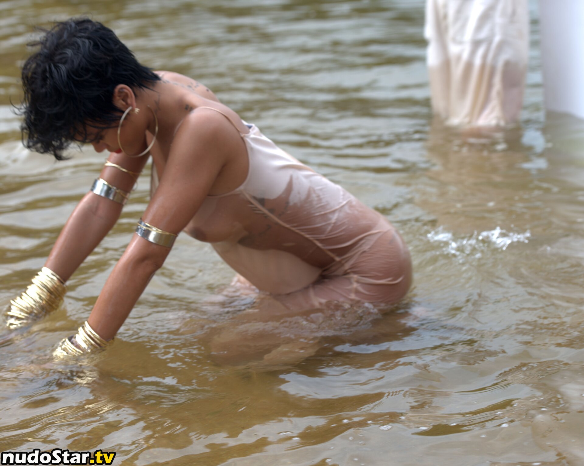 Rihanna / badgalriri Nude OnlyFans Leaked Photo #525