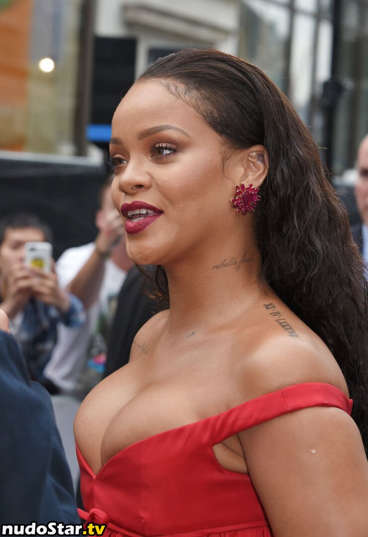 Rihanna / badgalriri Nude OnlyFans Leaked Photo #629