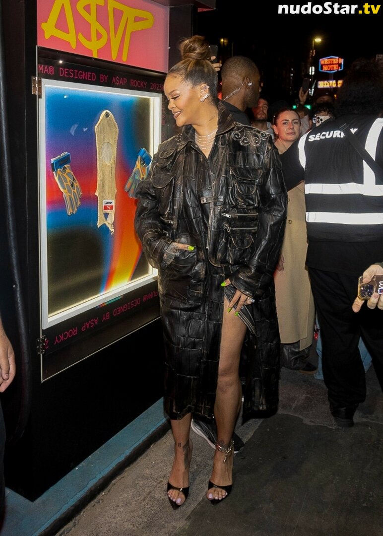 Rihanna / badgalriri Nude OnlyFans Leaked Photo #714