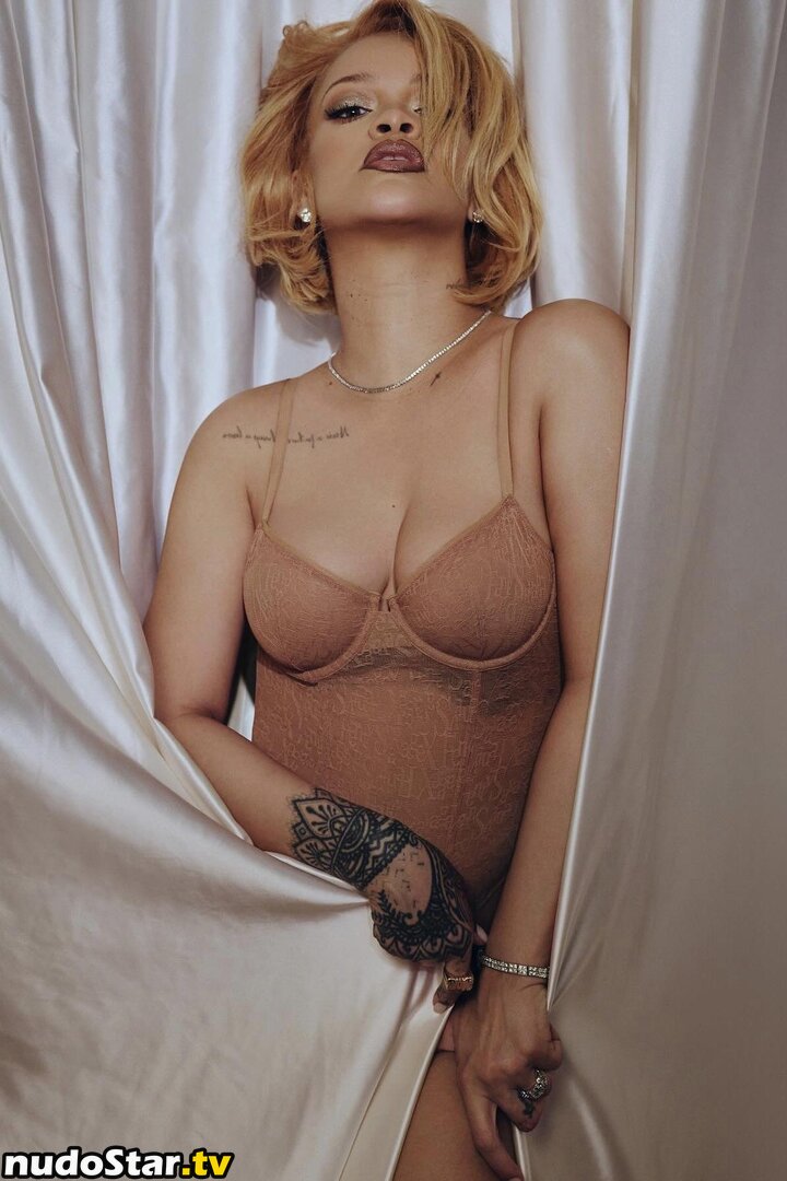 Rihanna / badgalriri Nude OnlyFans Leaked Photo #1094