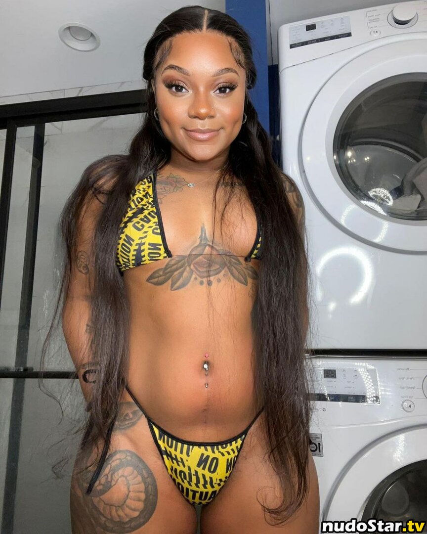Riiah.Rosae / riahrose_official Nude OnlyFans Leaked Photo #2