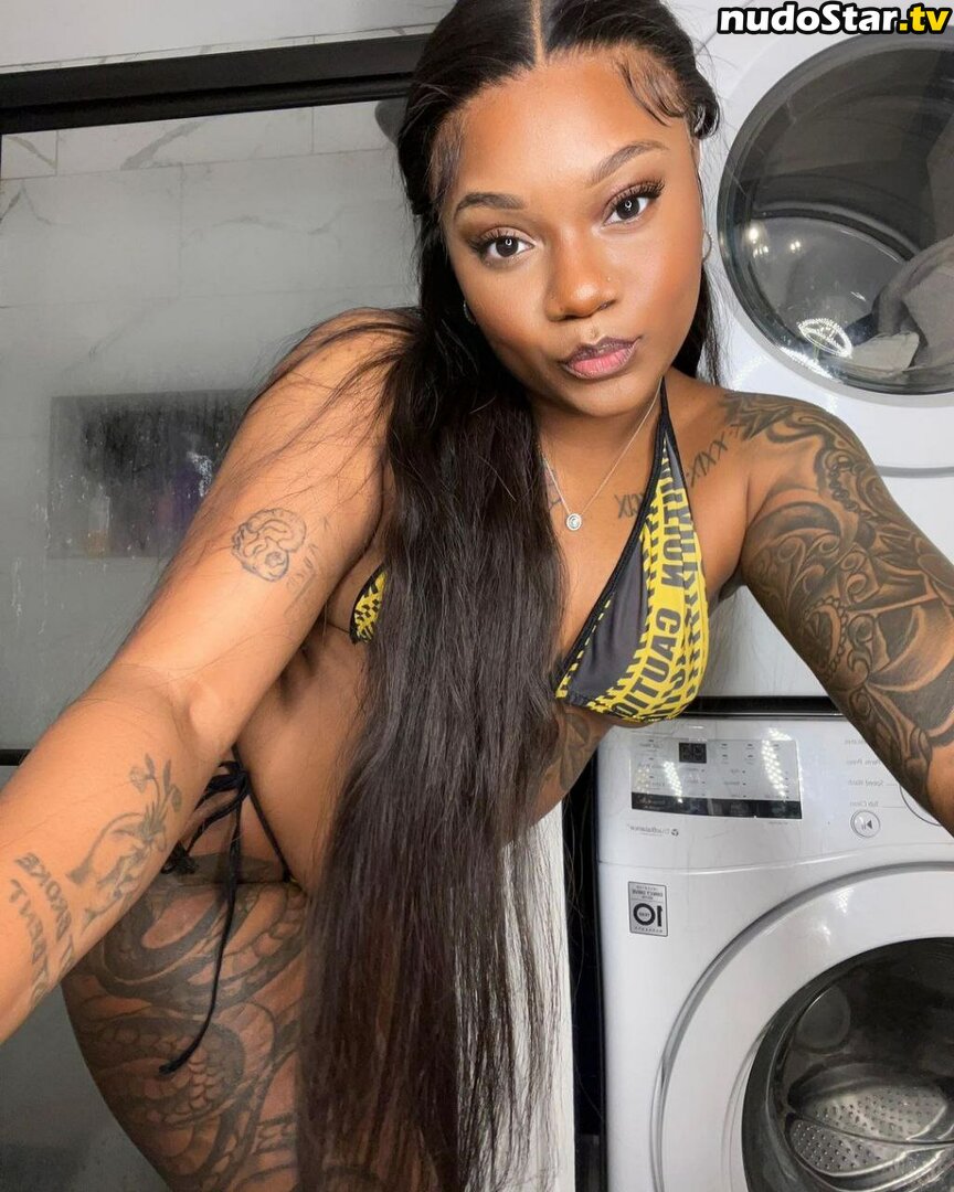 Riiah.Rosae / riahrose_official Nude OnlyFans Leaked Photo #8