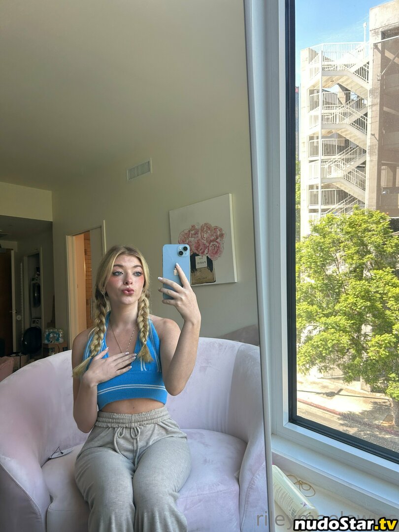 life__of___riley / rileymaetwo Nude OnlyFans Leaked Photo #109