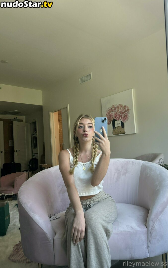 life__of___riley / rileymaetwo Nude OnlyFans Leaked Photo #146