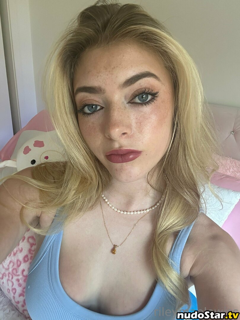life__of___riley / rileymaetwo Nude OnlyFans Leaked Photo #307