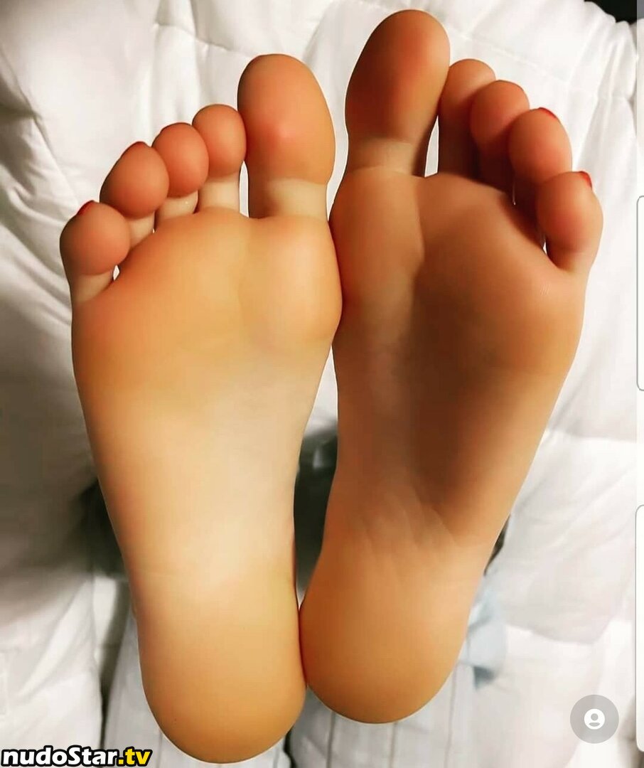 Rooxaanee Feet / rooxaanee_feet / rooxy_french Nude OnlyFans Leaked Photo #10