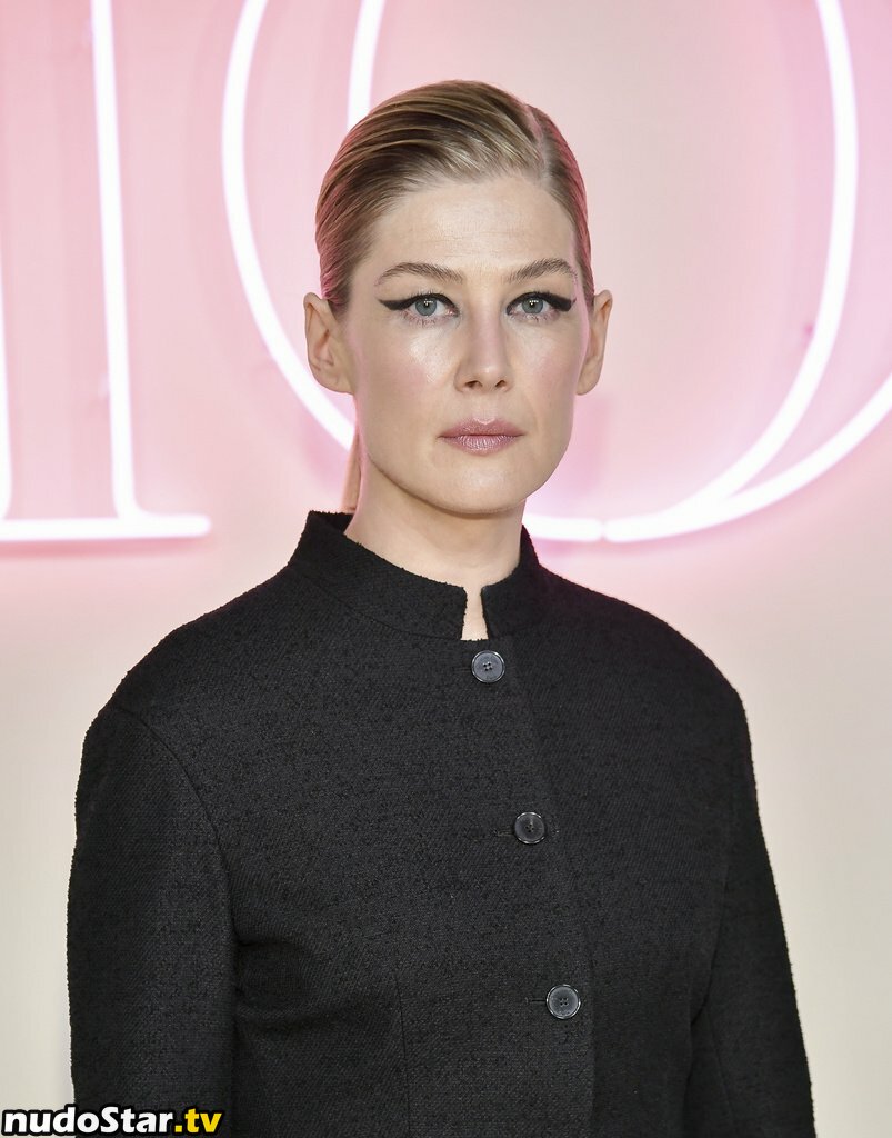 Rosamund Pike / mspike Nude OnlyFans Leaked Photo #85