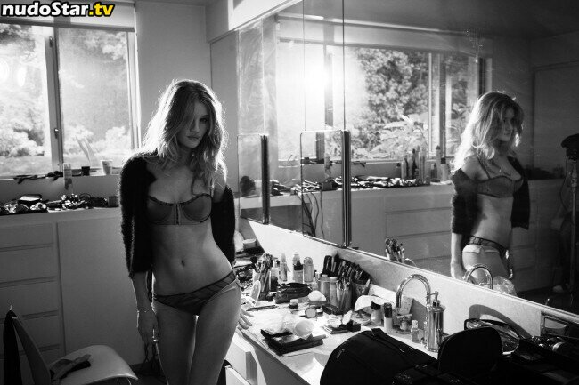 Rosie Huntington-Whiteley / rosiehw Nude OnlyFans Leaked Photo #299