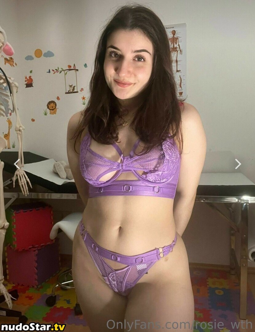 rosie_wth / rosiehw Nude OnlyFans Leaked Photo #33