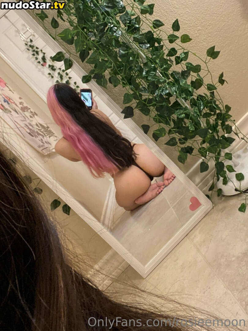 Rosiee616 Nude OnlyFans Leaked Photo #6