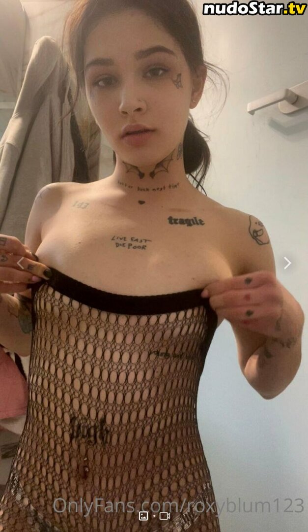 Julia Pelc / chillqueenie / roxyblum123 Nude OnlyFans Leaked Photo #9