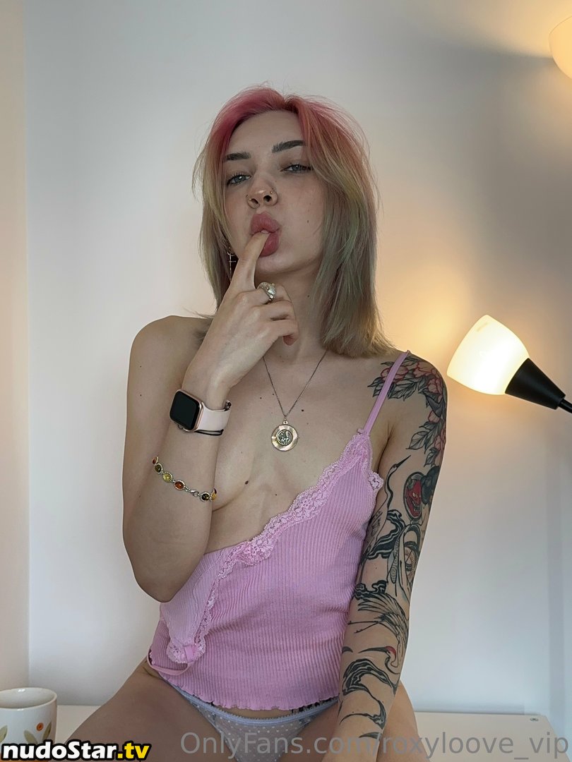 mayberoxy / roxyloove_vip Nude OnlyFans Leaked Photo #3