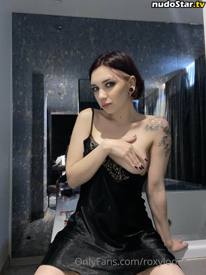 mayberoxy / roxyloove_vip Nude OnlyFans Leaked Photo #149