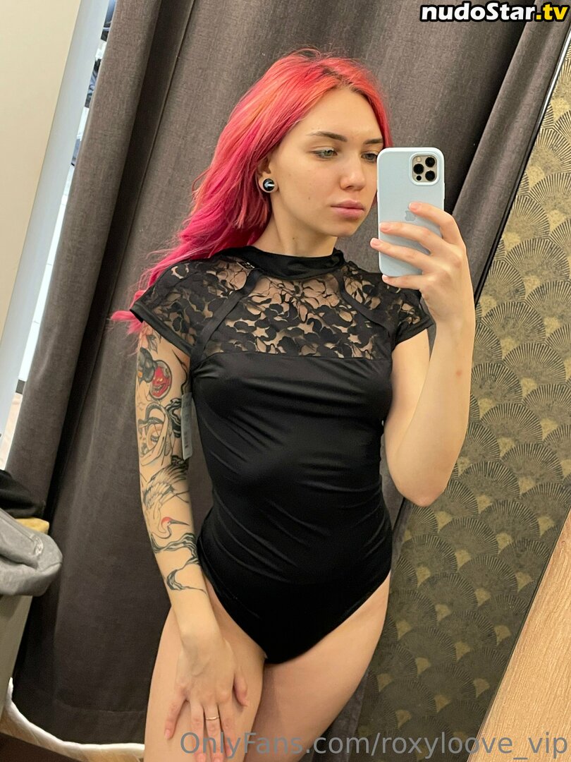 mayberoxy / roxyloove_vip Nude OnlyFans Leaked Photo #421