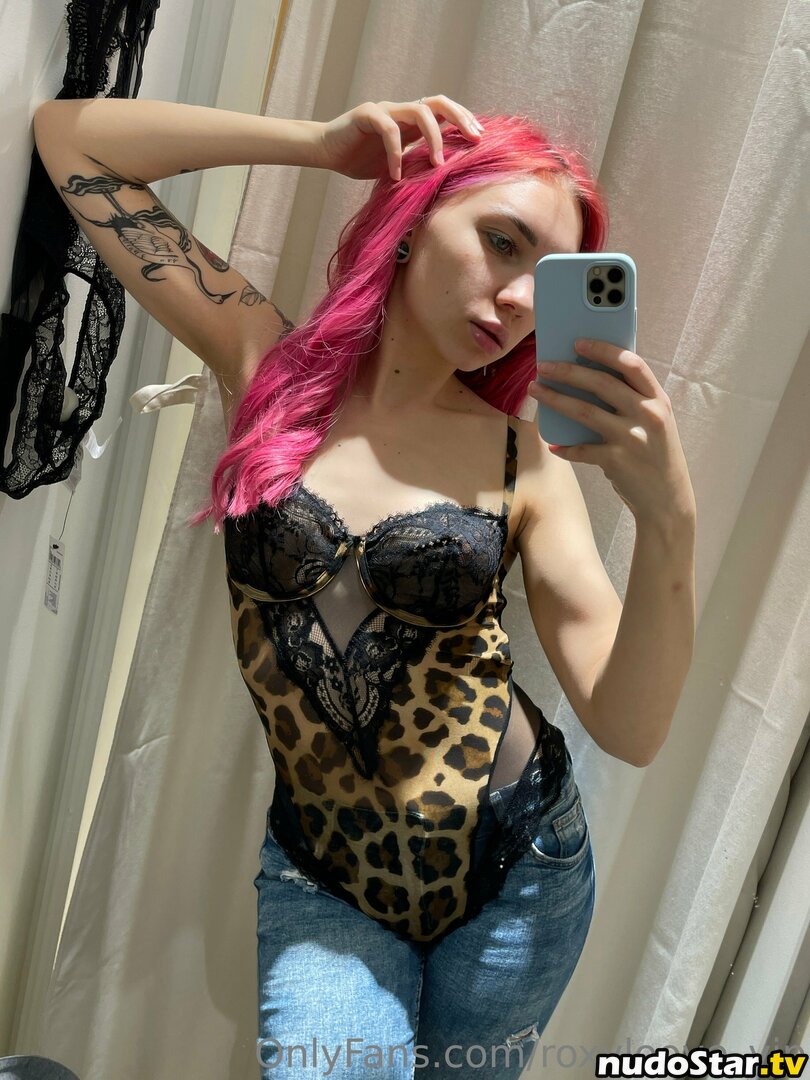 mayberoxy / roxyloove_vip Nude OnlyFans Leaked Photo #422
