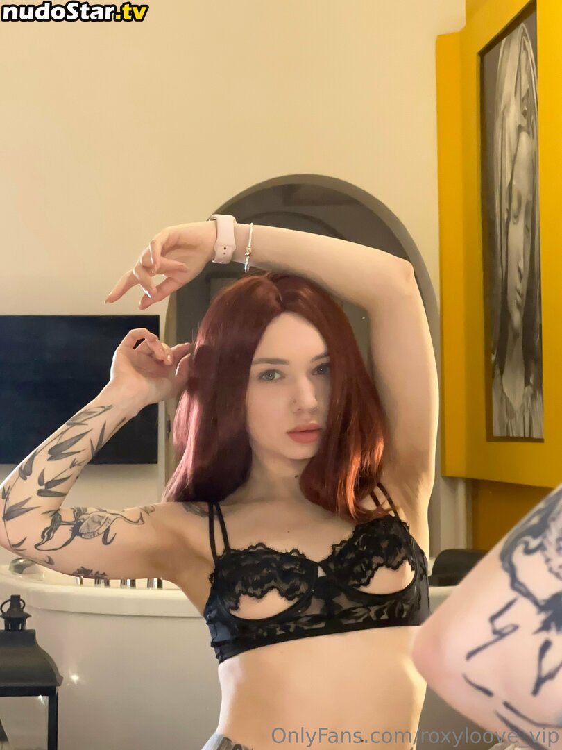 mayberoxy / roxyloove_vip Nude OnlyFans Leaked Photo #494