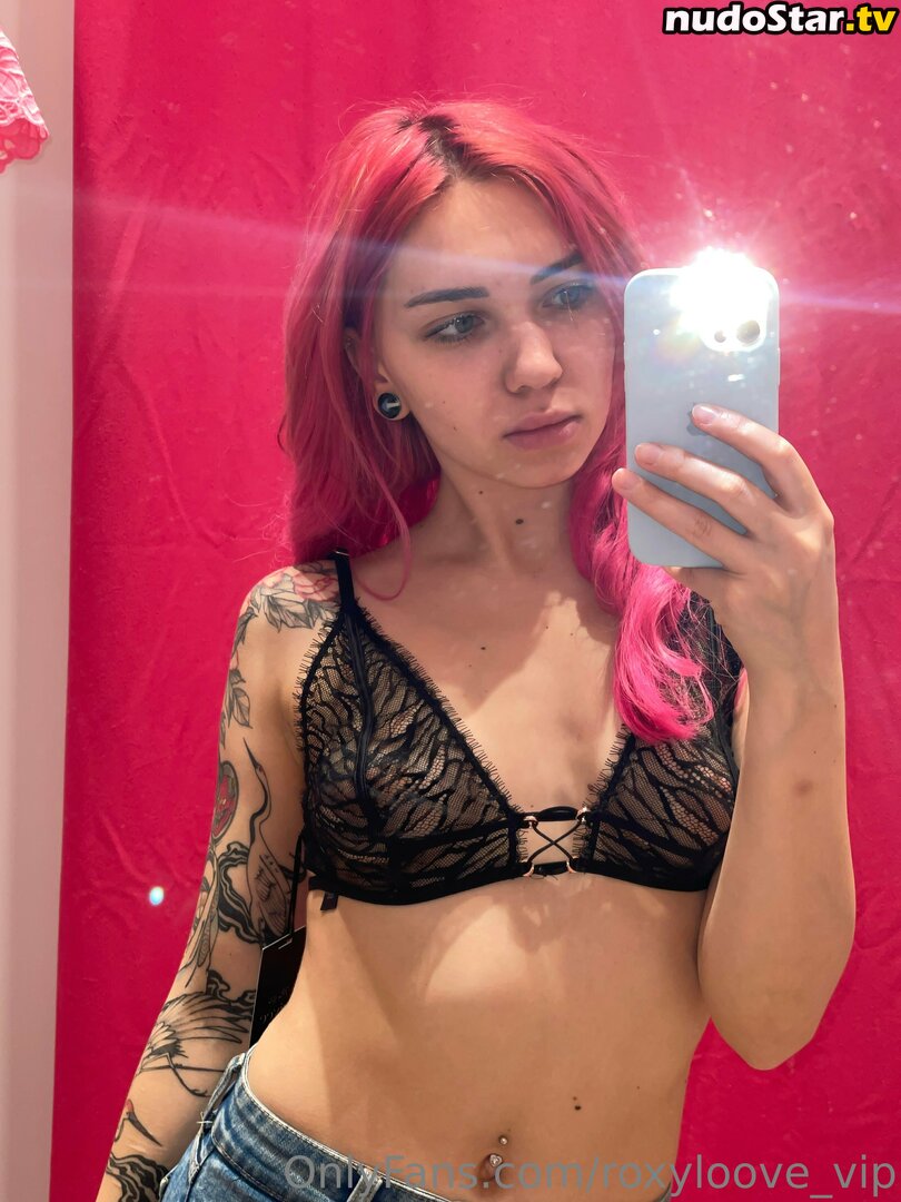 mayberoxy / roxyloove_vip Nude OnlyFans Leaked Photo #592