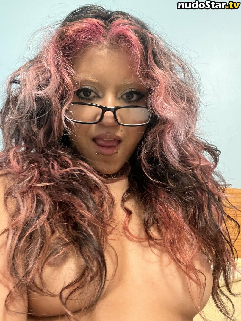 Roxyz111 / holiestsuccubus Nude OnlyFans Leaked Photo #3