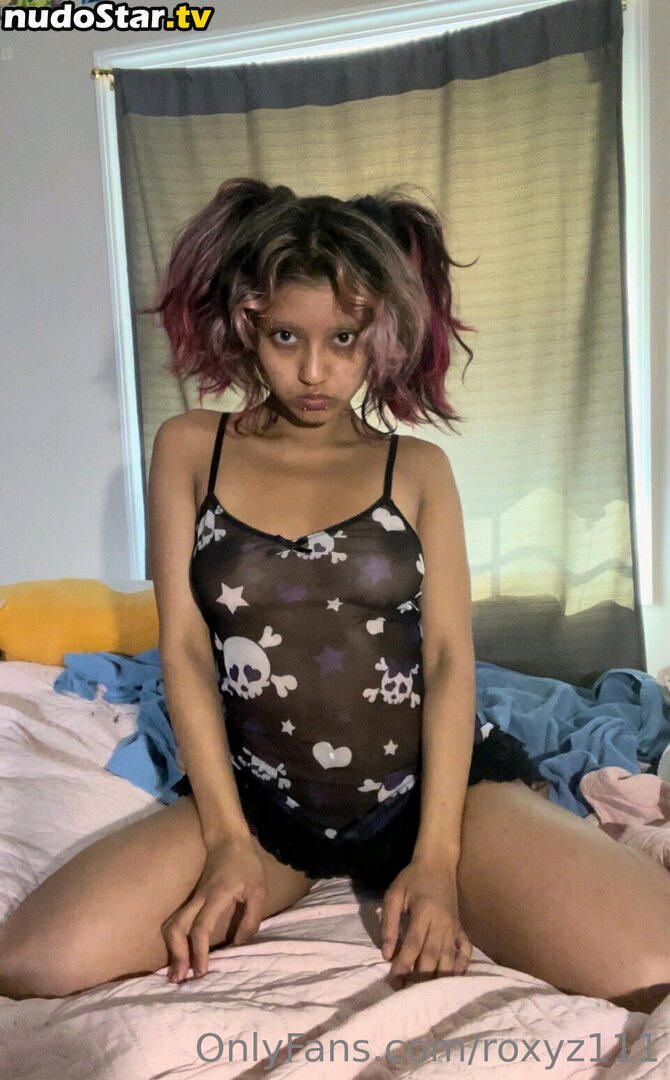 Roxyz111 / holiestsuccubus Nude OnlyFans Leaked Photo #31