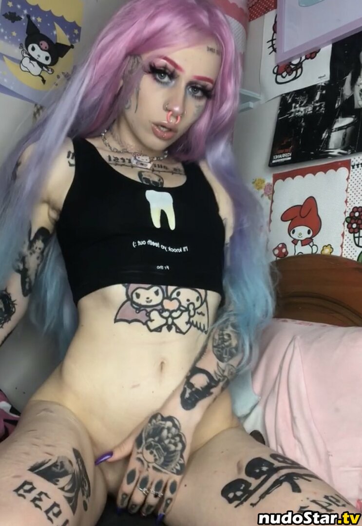 Sadpeachypia / piaisevil Nude OnlyFans Leaked Photo #9