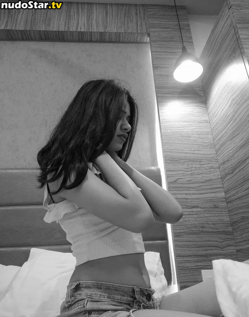 Sakshi Patil / sakshiiii13 Nude OnlyFans Leaked Photo #10