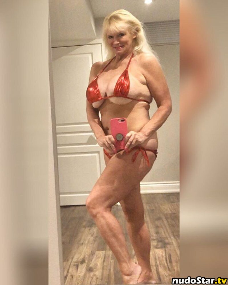 Sandie Lee / canadiansmaturebarbie Nude OnlyFans Leaked Photo #12