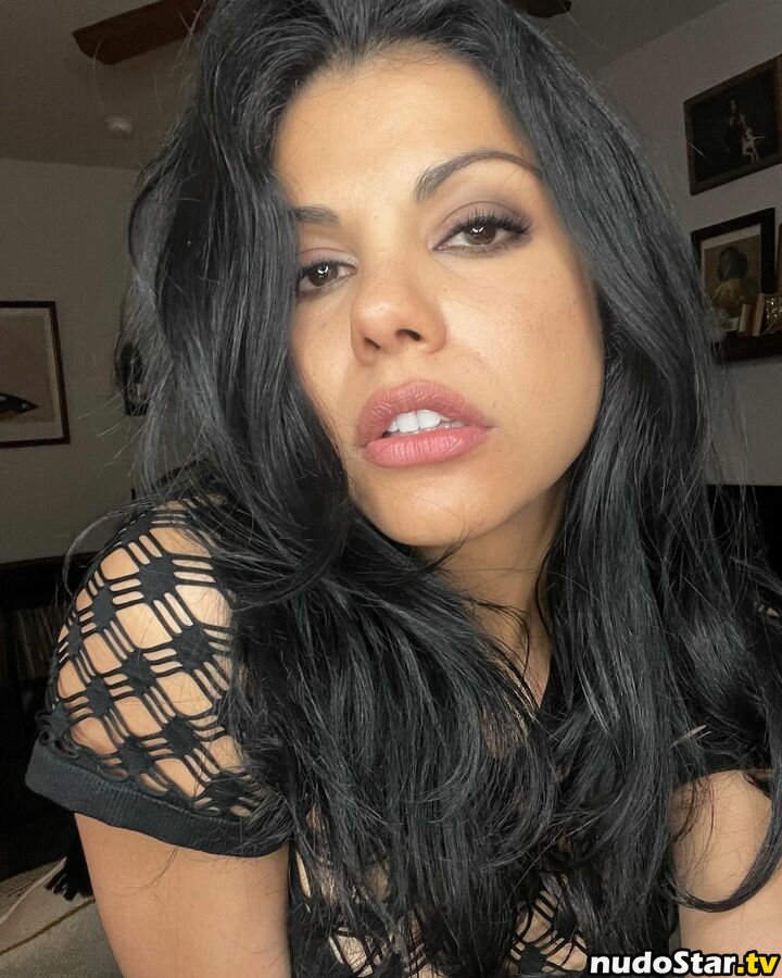 Sara Loera / Singer / saraloera Nude OnlyFans Leaked Photo #5